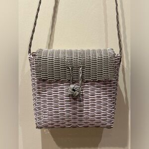The Lilley Line Woven Crossbody Everyday Bag 8x9x4 21” Strap Gray Pink